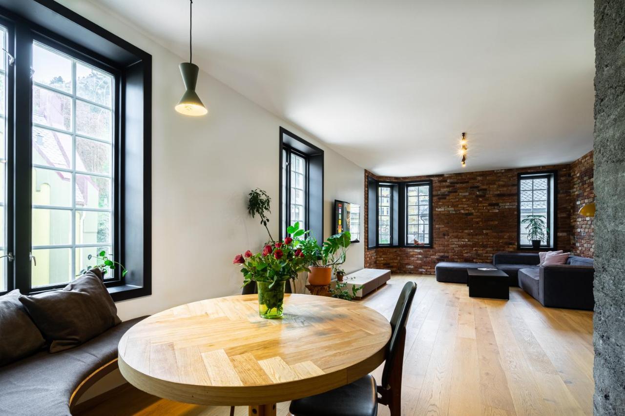 Family Friendly Apartment By The Park In The Very Center Of Ålesund Buitenkant foto